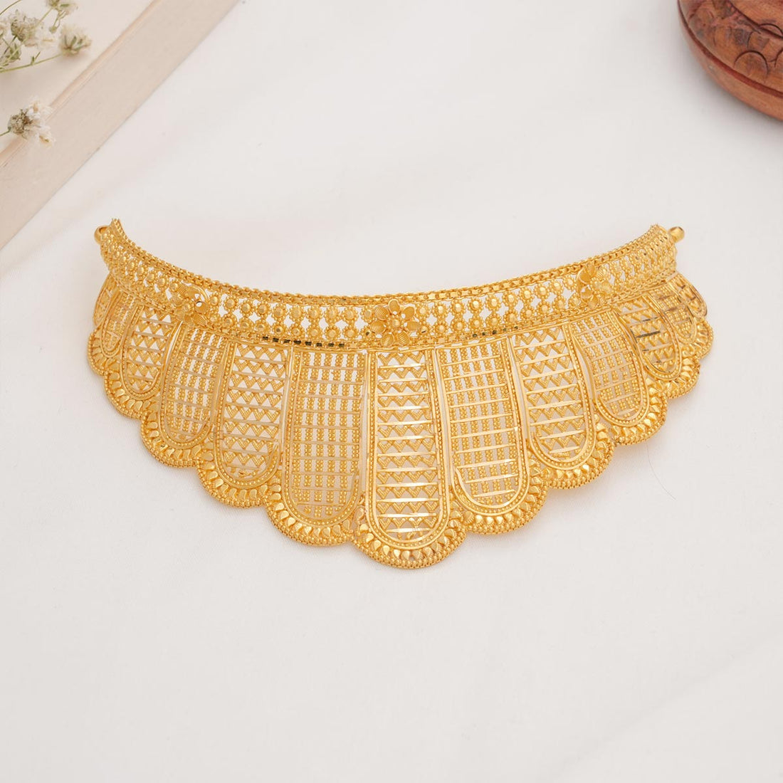Yuvisha Gold Choker