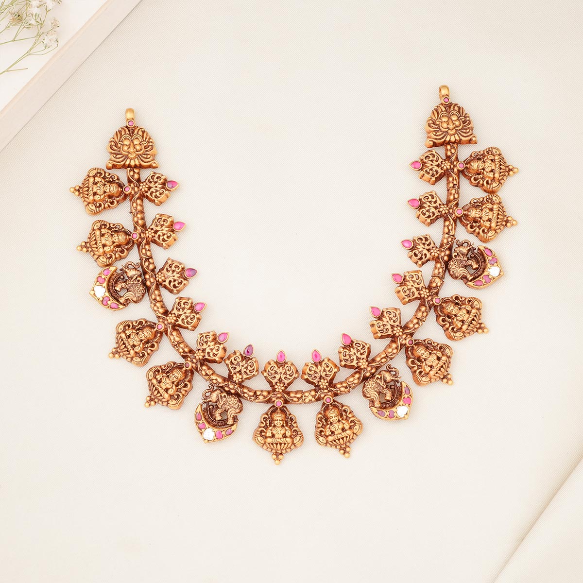 Glaring Nagas Short Necklace