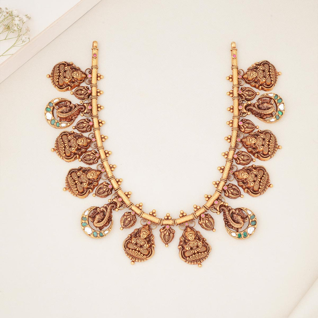 Swashikha Nagas Short Necklace