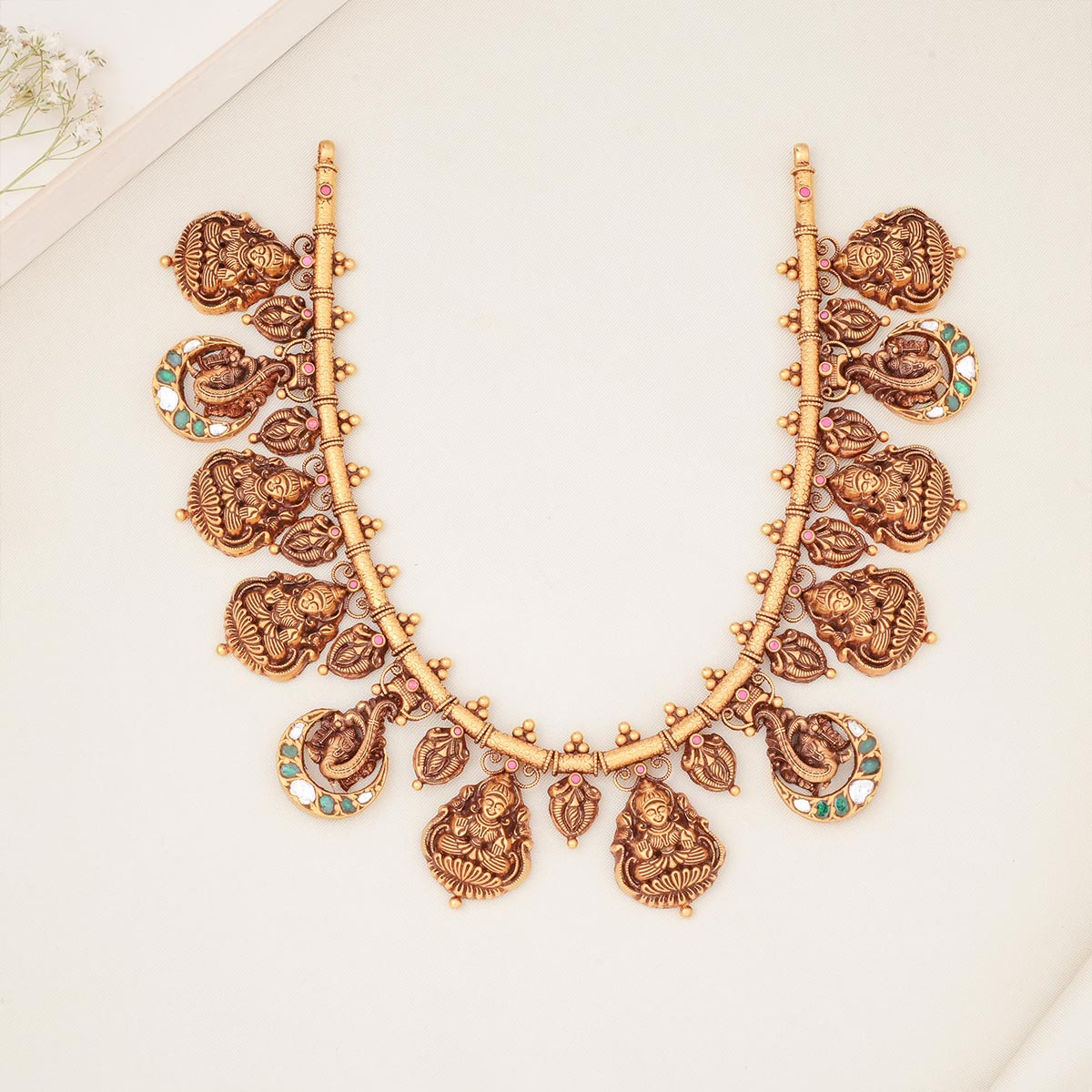 Swashikha Nagas Short Necklace