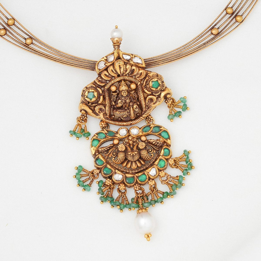 Attractive Nagas Short Necklace
