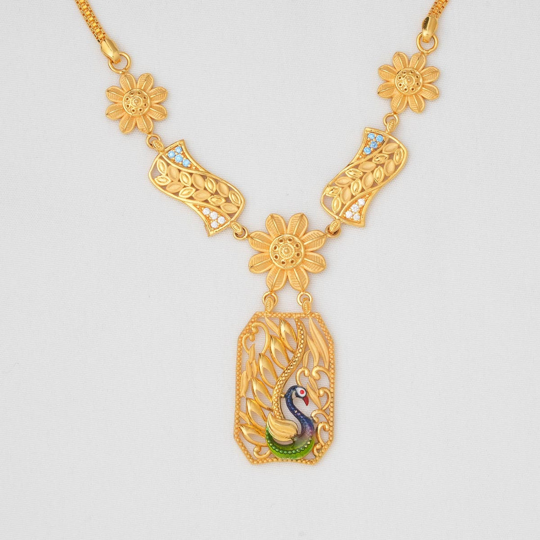 Unique Designed Short Necklace