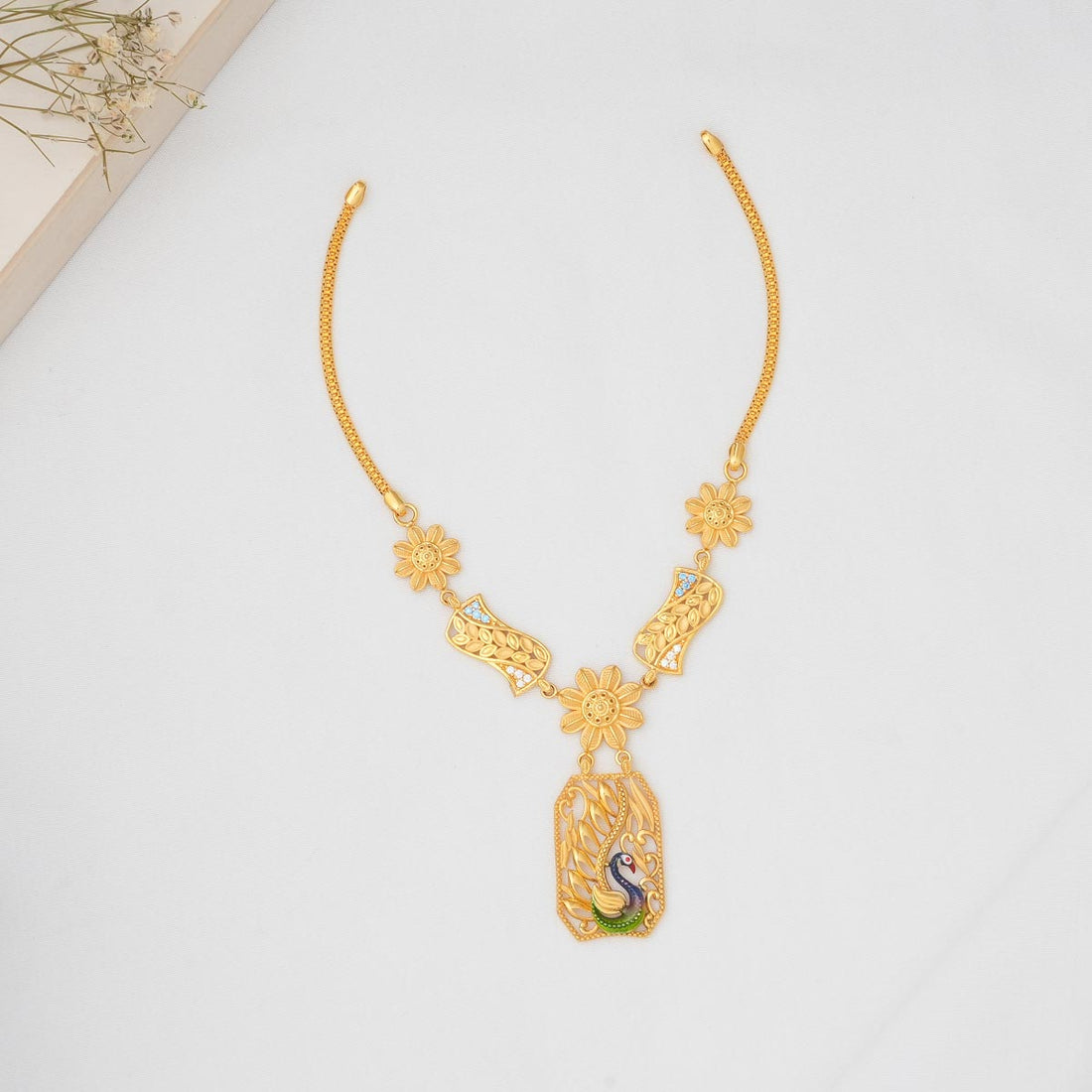 Unique Designed Short Necklace