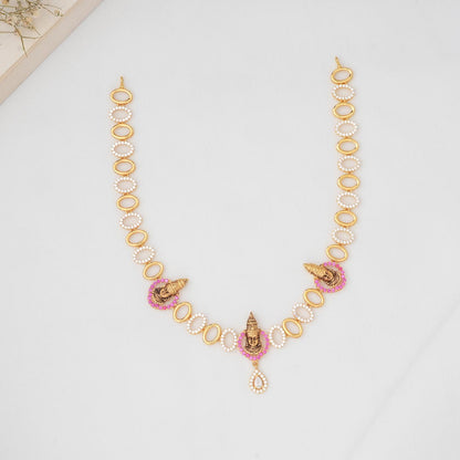 Chic &amp; Fabulous Short Necklace