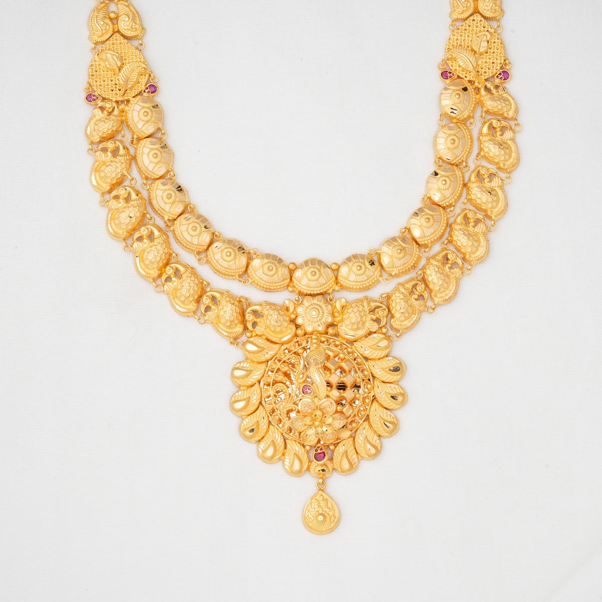 Shrika Short Necklace