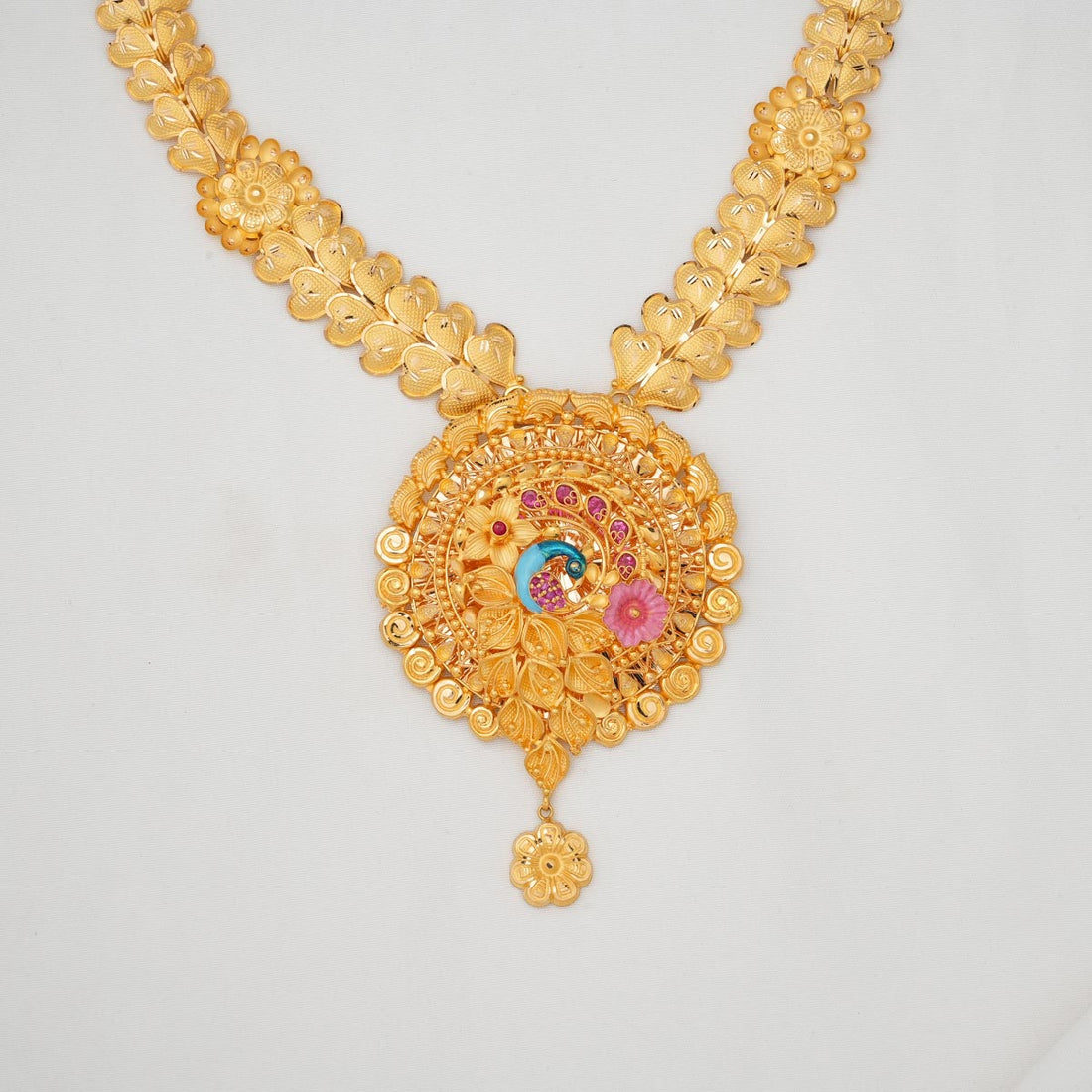 Eye-Catching Long Necklace