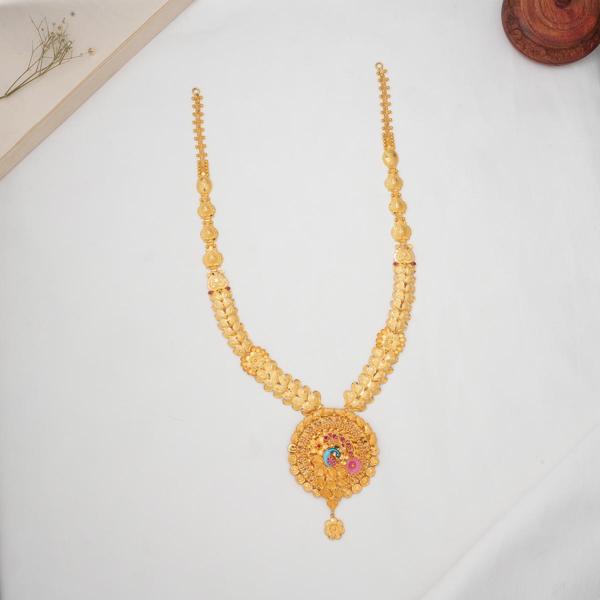 Eye-Catching Long Necklace