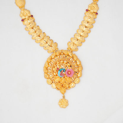 Golden Glow Short Necklace