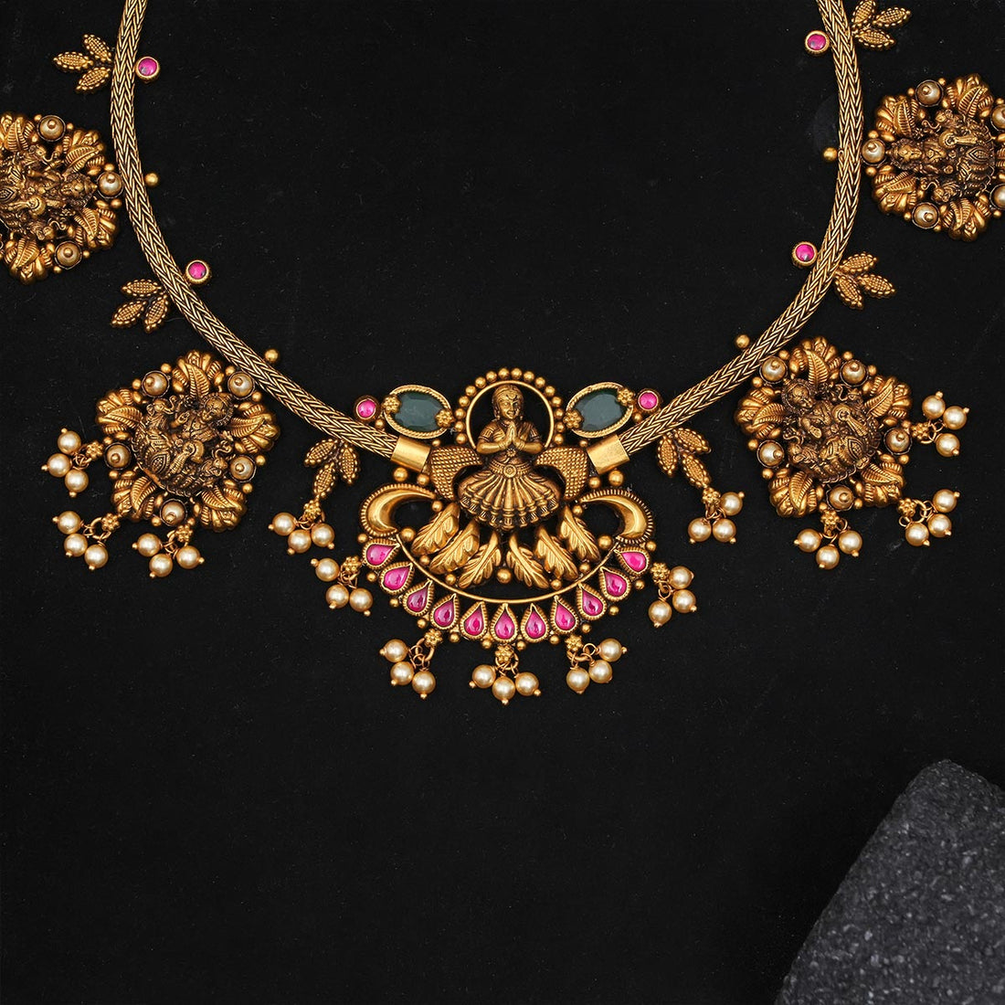 Aravikha Antique Short Necklace