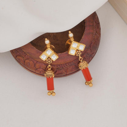 Catchy Coral Kundan Short Necklace Set