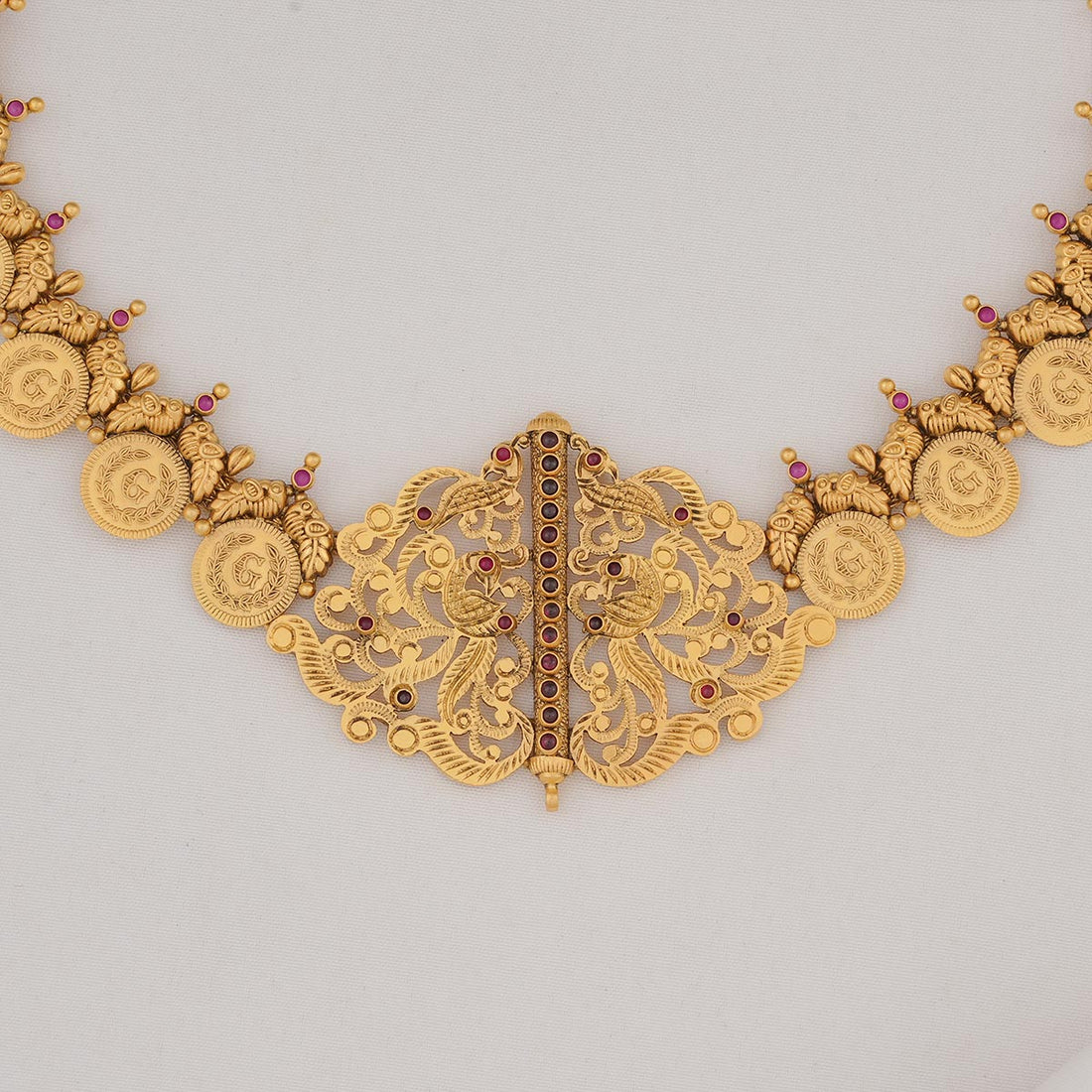 Dheekshi Short Necklace Set