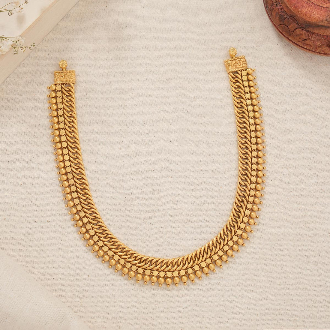 Traditional Antique Short Necklace