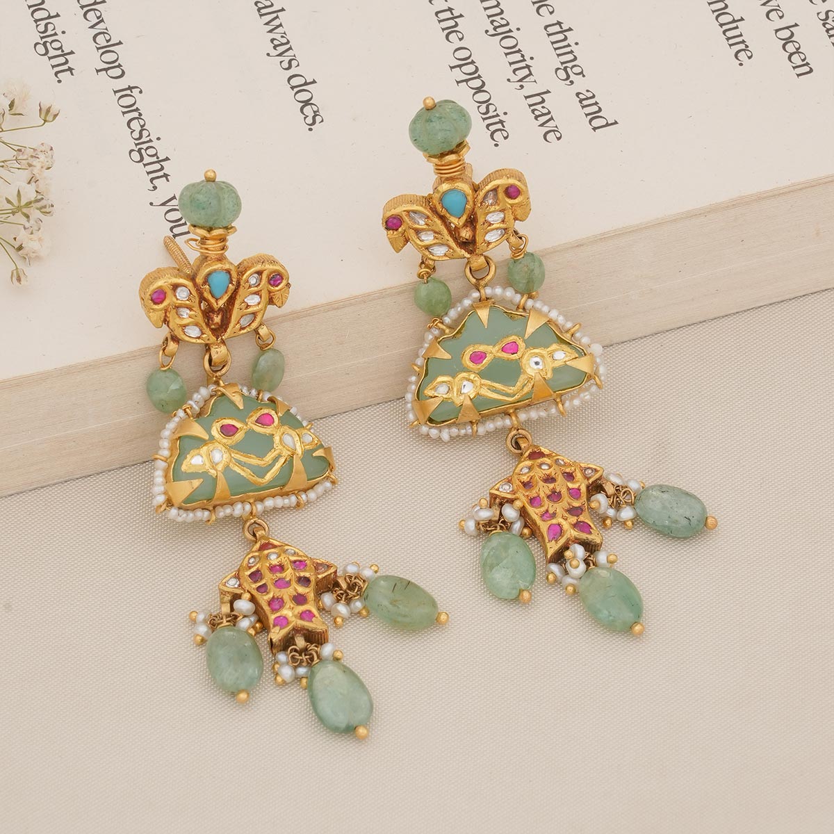 Unique Kundan Short Necklace Set