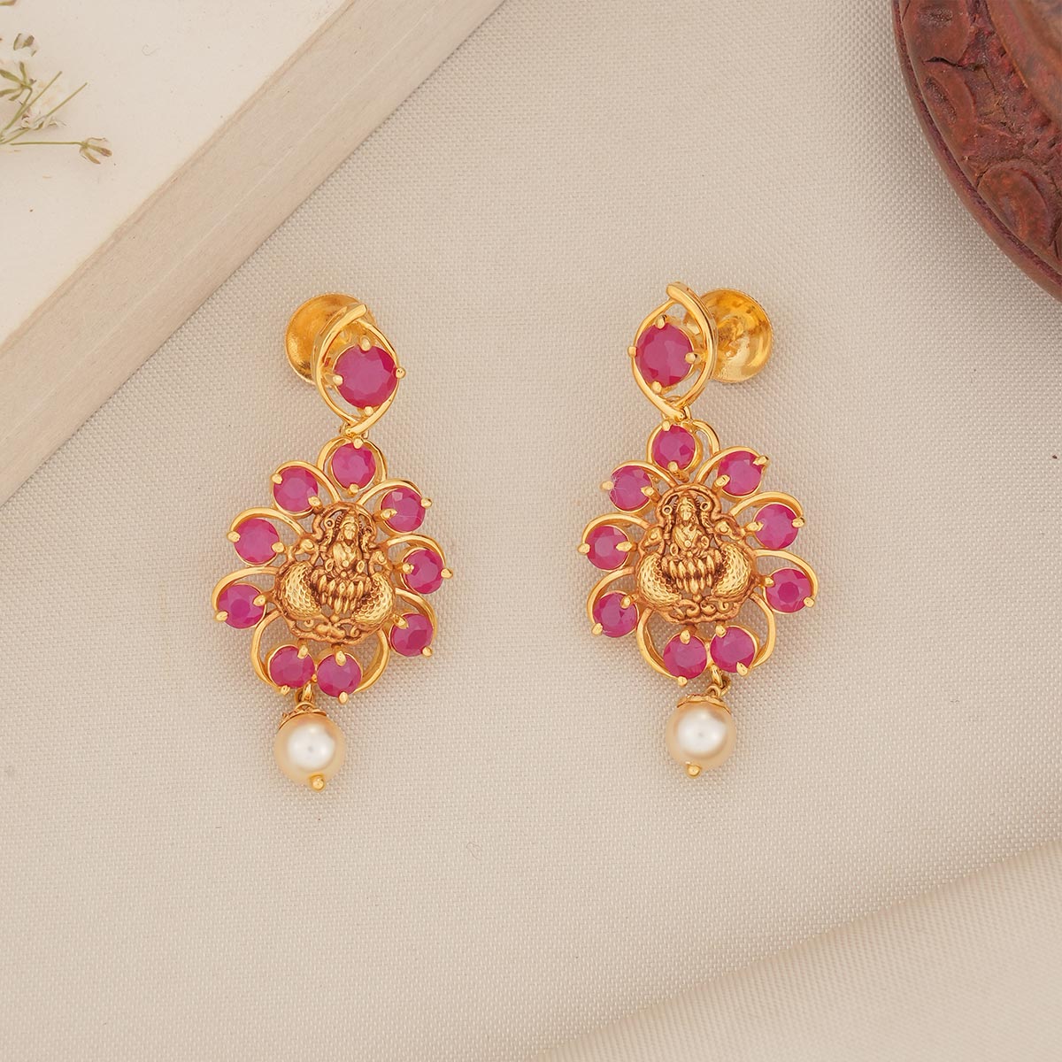 Sranisa Short Necklace Set