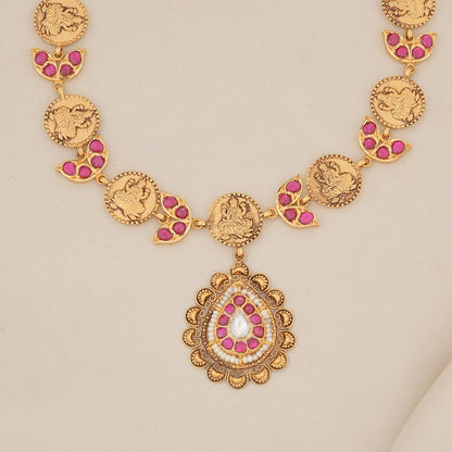 Unique Kundan Short Necklace Set