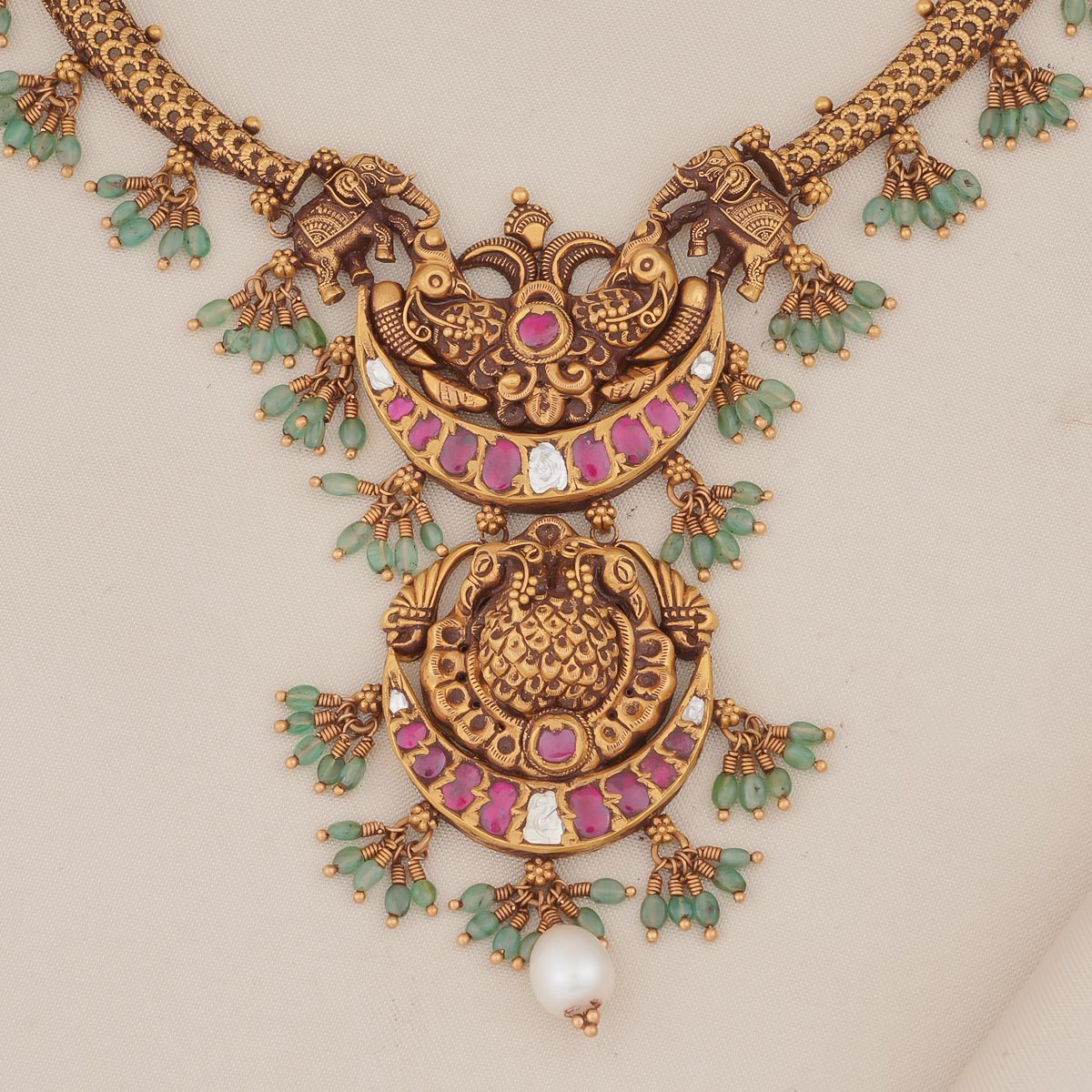 Classy Antique Short Necklace