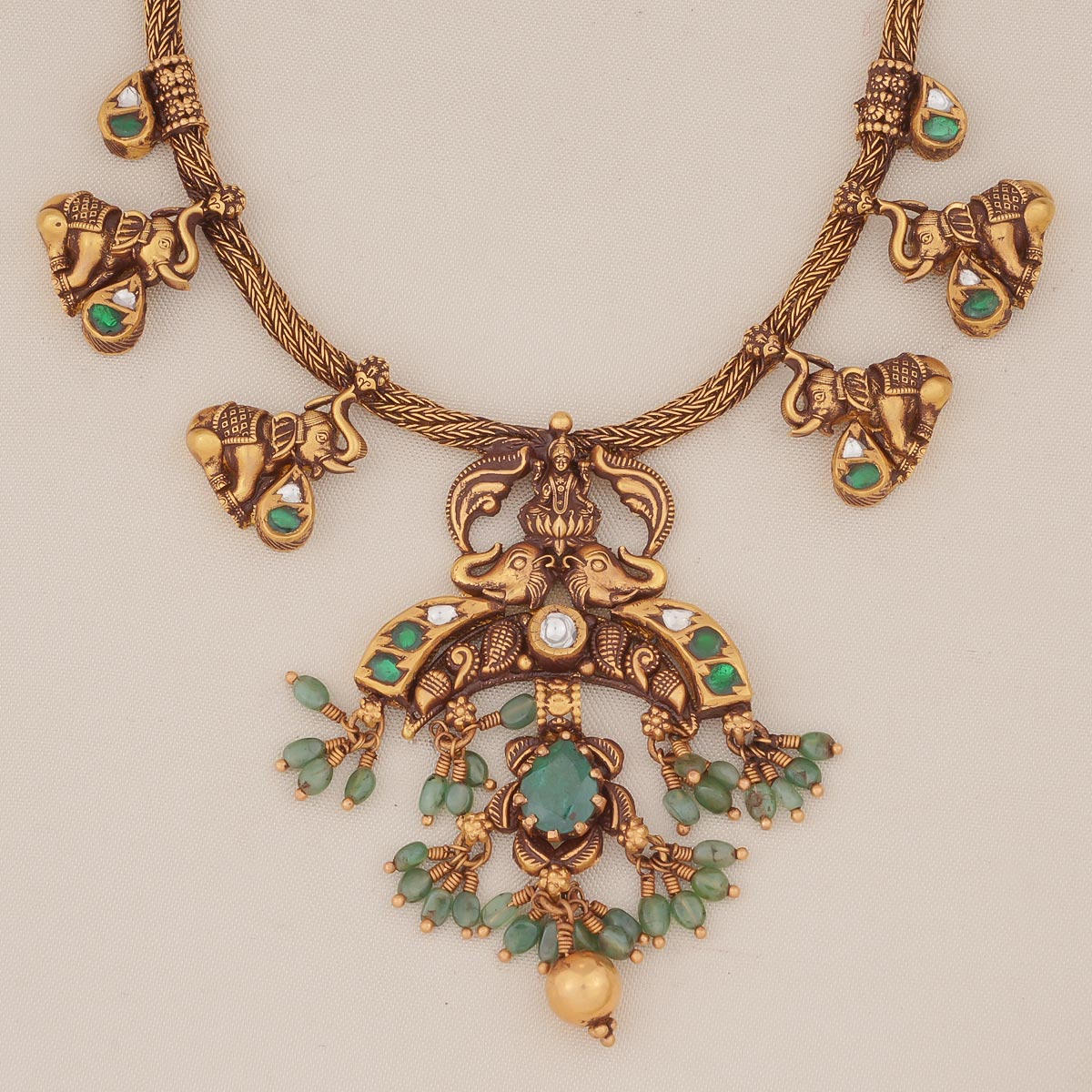 Classy Antique Short Necklace