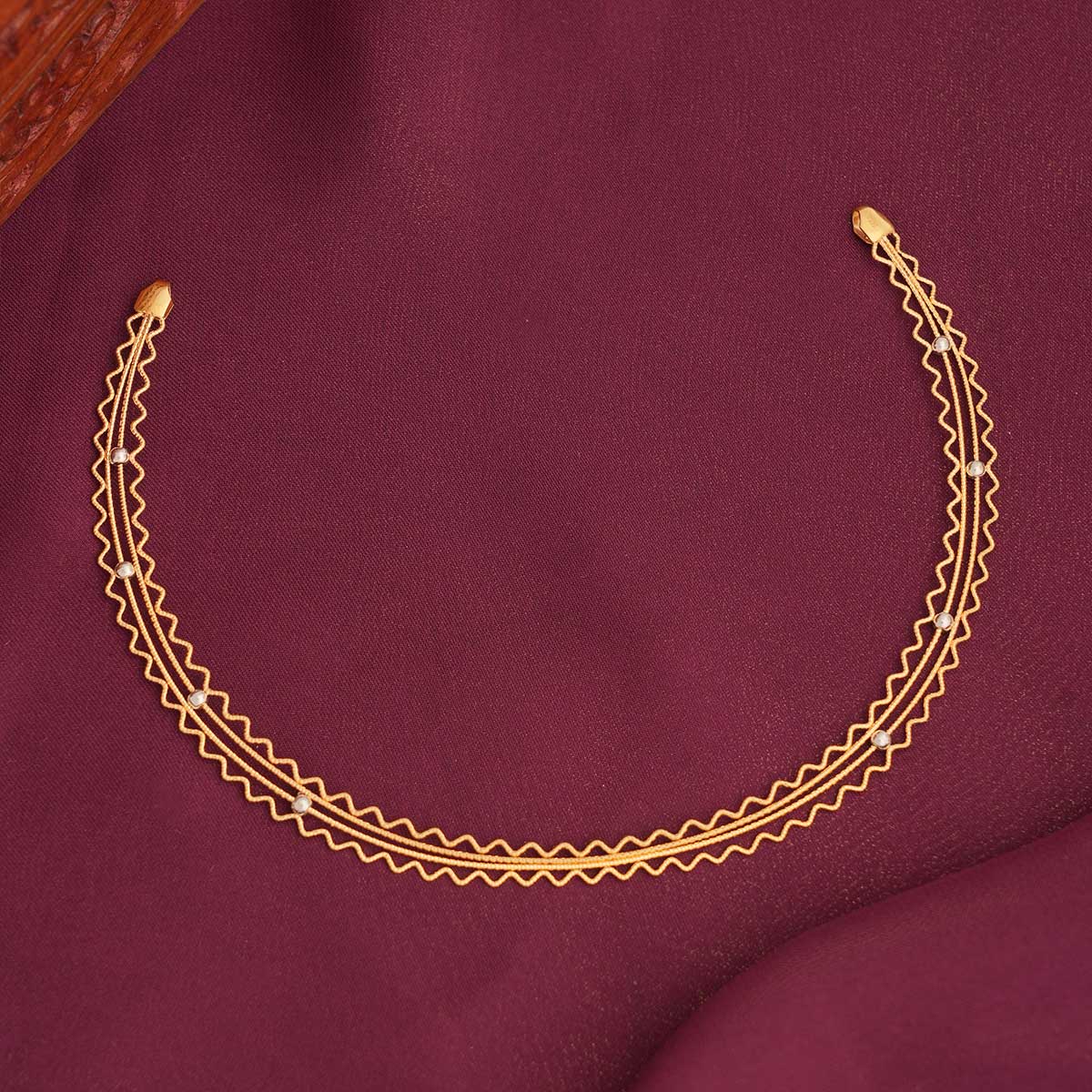 Amazing Hasli Antique Necklace