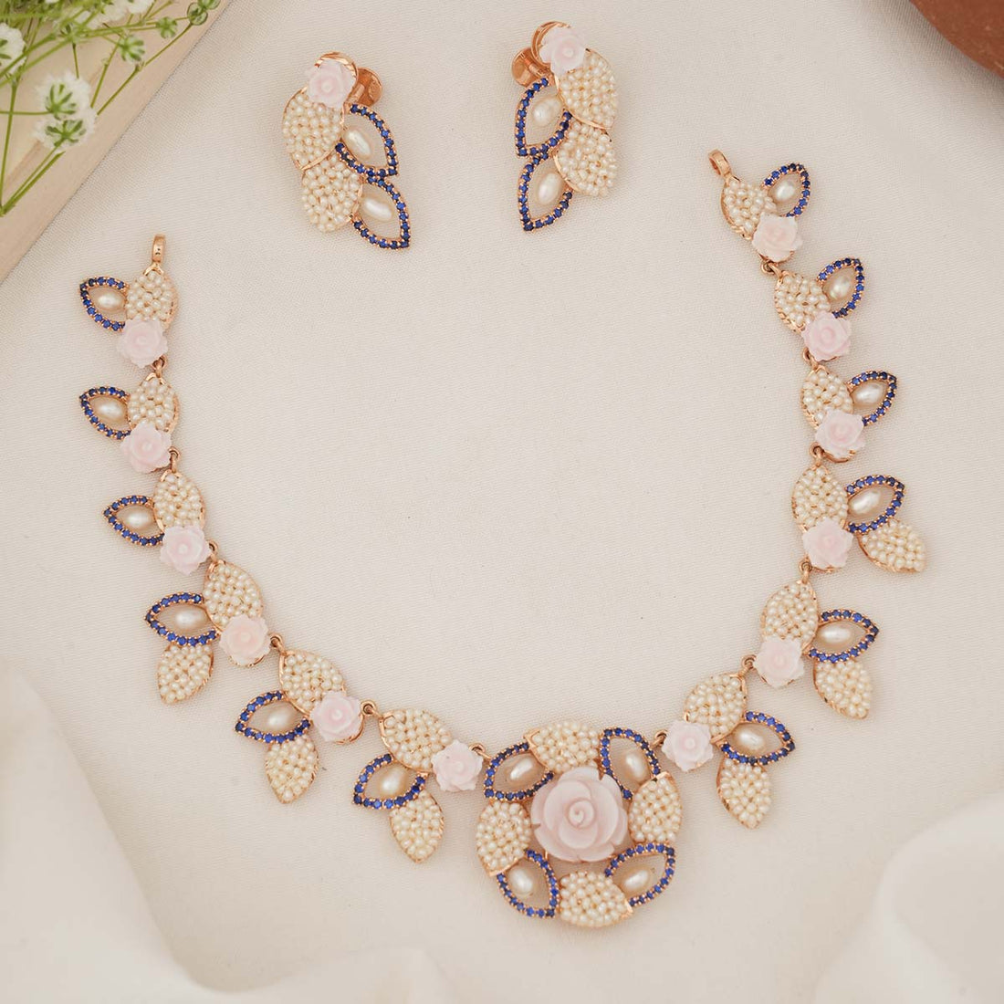 Charm Short Necklace Set