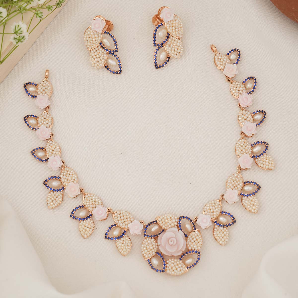 Charm Short Necklace Set