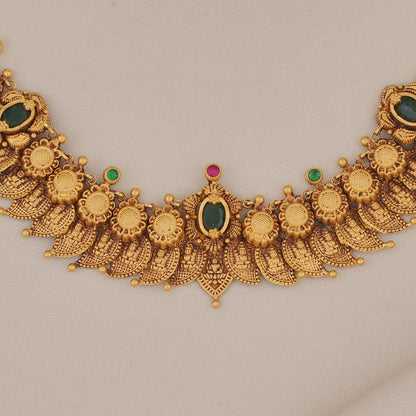 Attractive Antique Short Necklace
