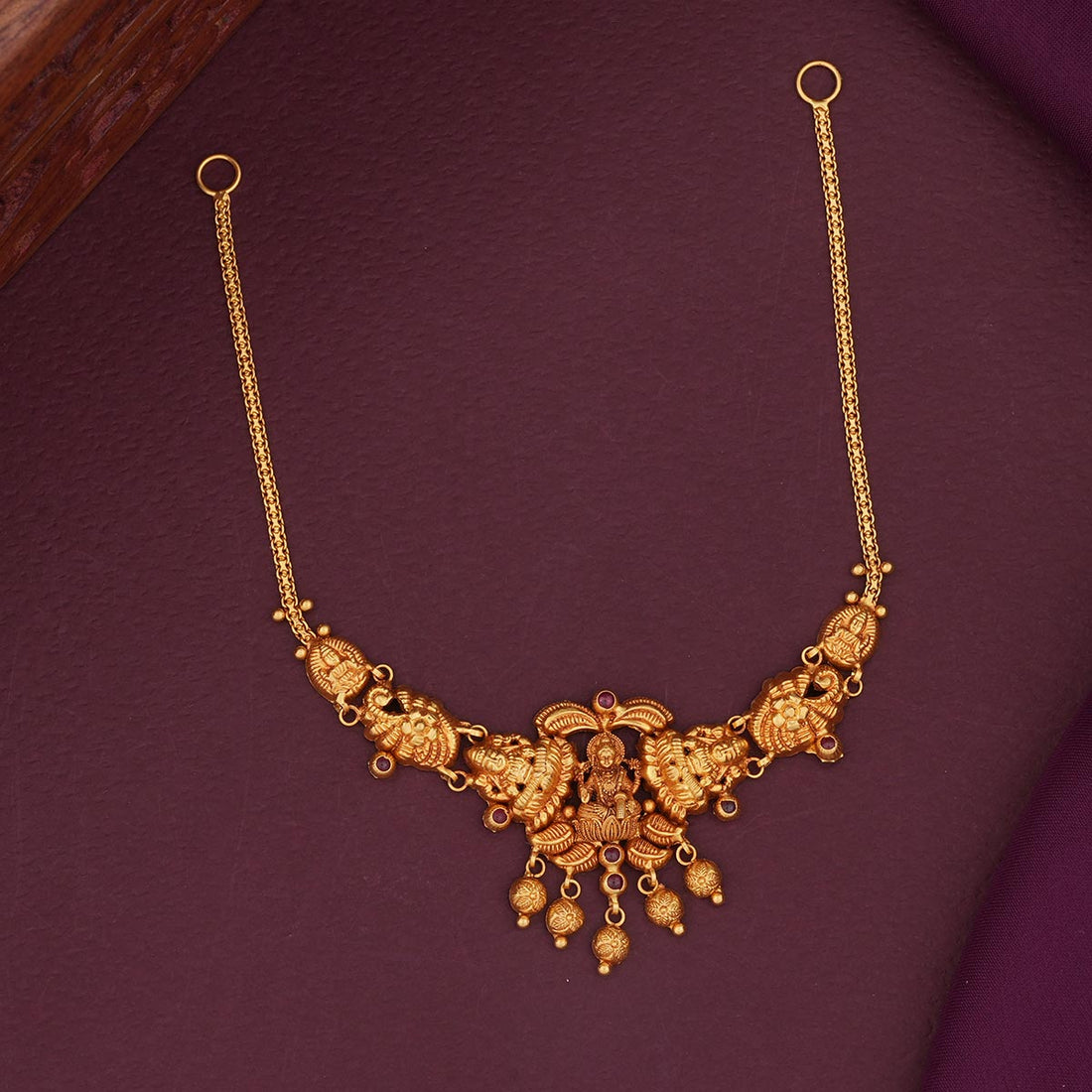 Catchy Antique Short Necklace