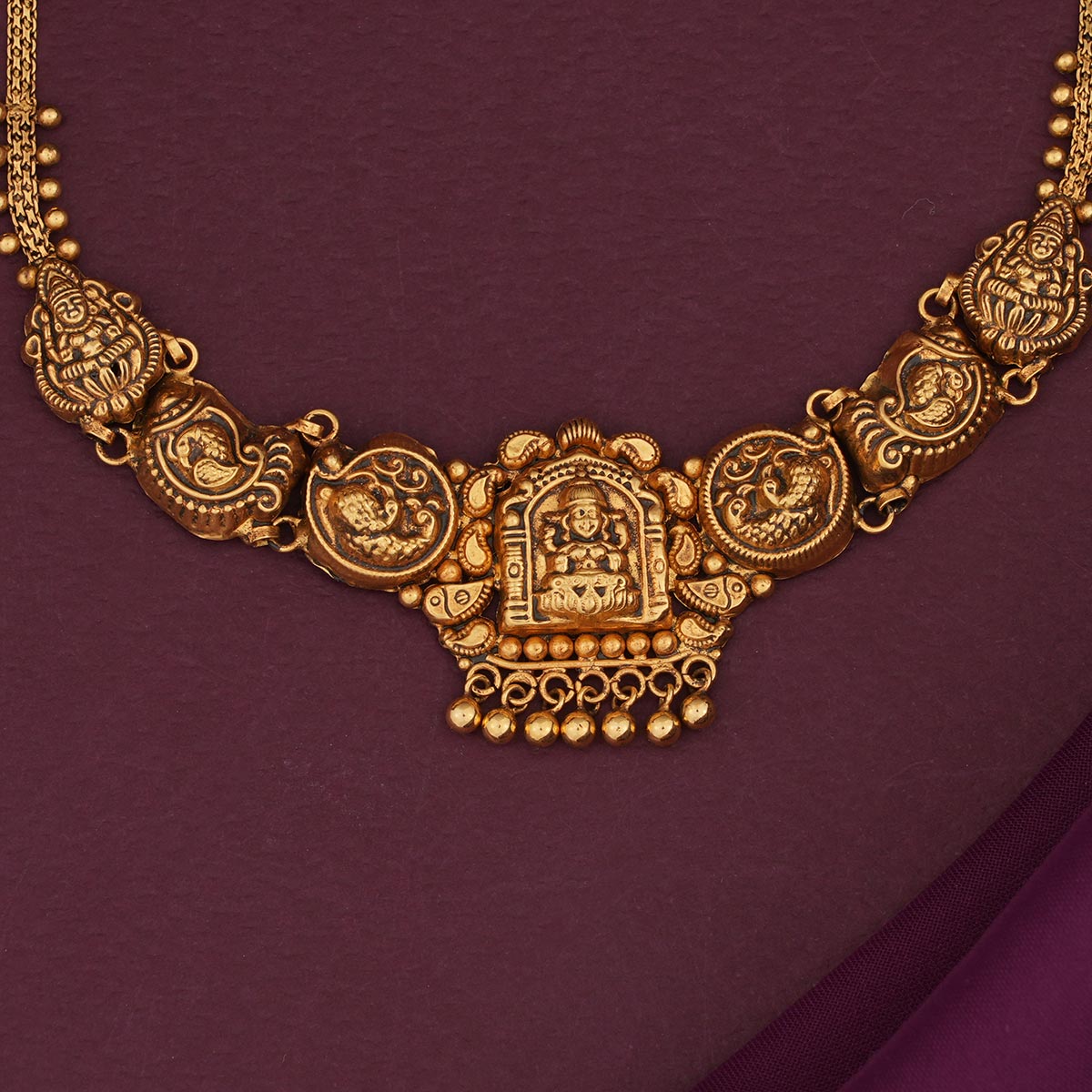Dhaliziya Antique Short Necklace
