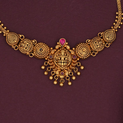 Traditional Antique Short Necklace
