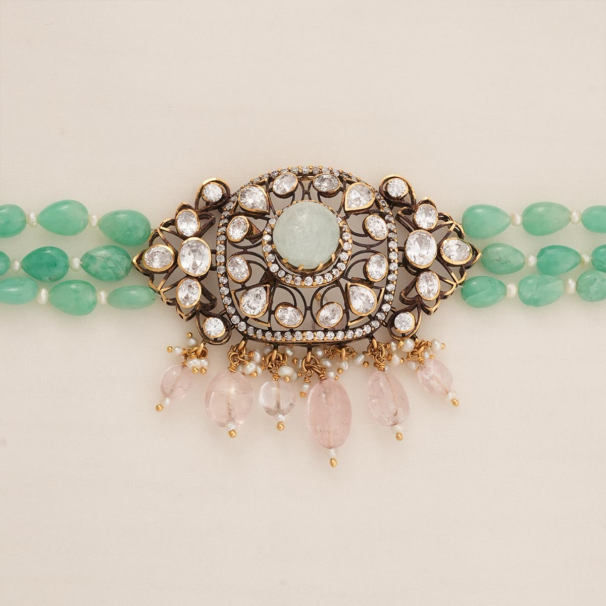 Prayagi Victorian Choker