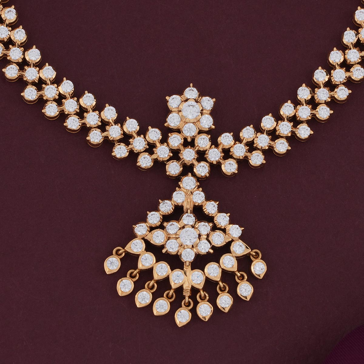 Sparkling Short Necklace