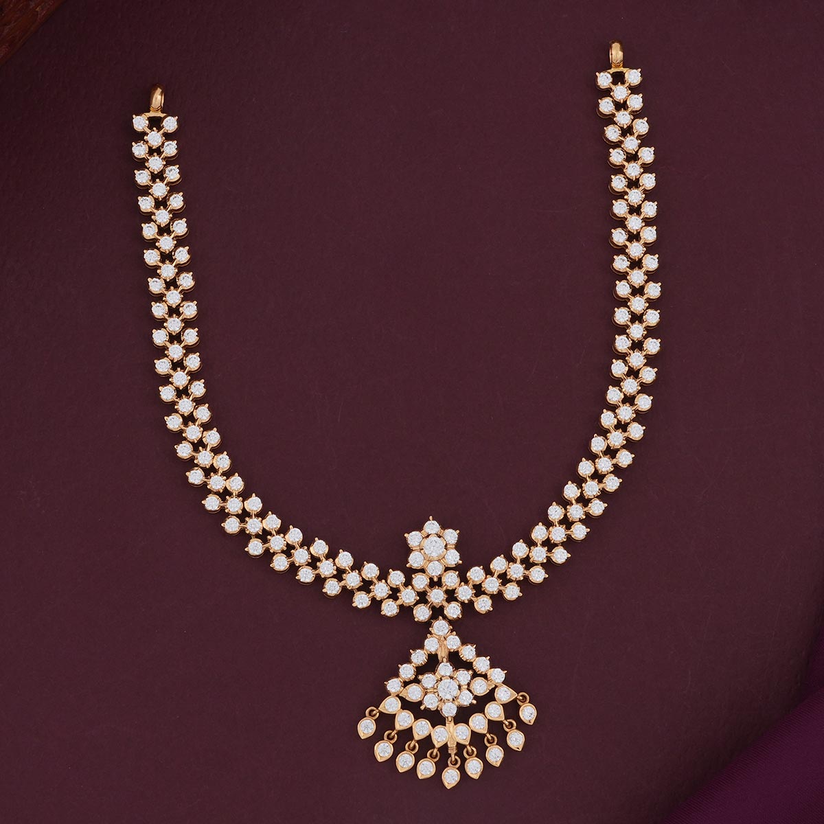 Sparkling Short Necklace