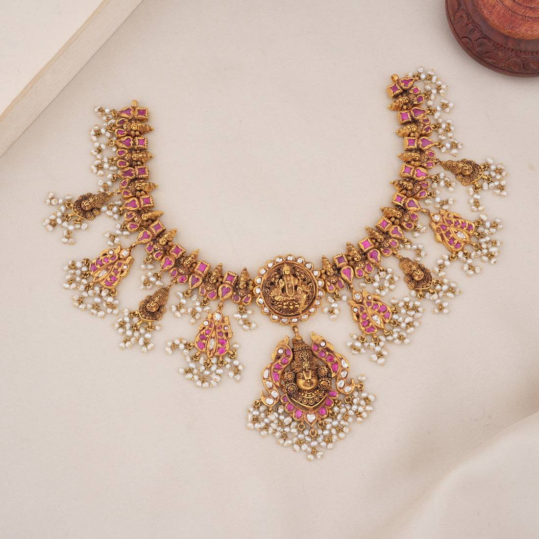 Divine Look Antique Short Necklace