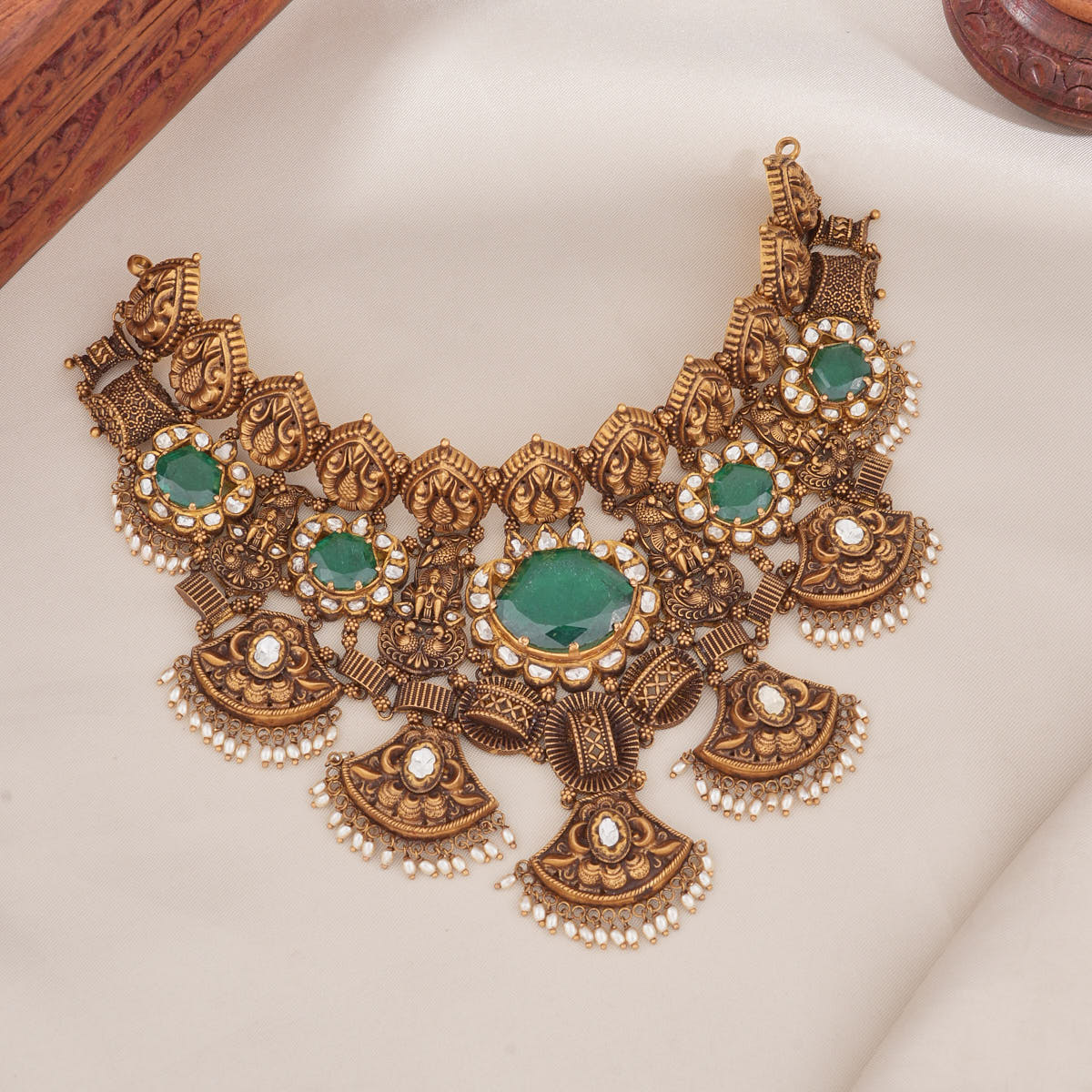 Vintage Charm Antique Short Necklace