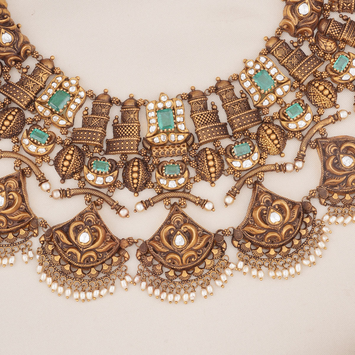 Classy Antique Short Necklace