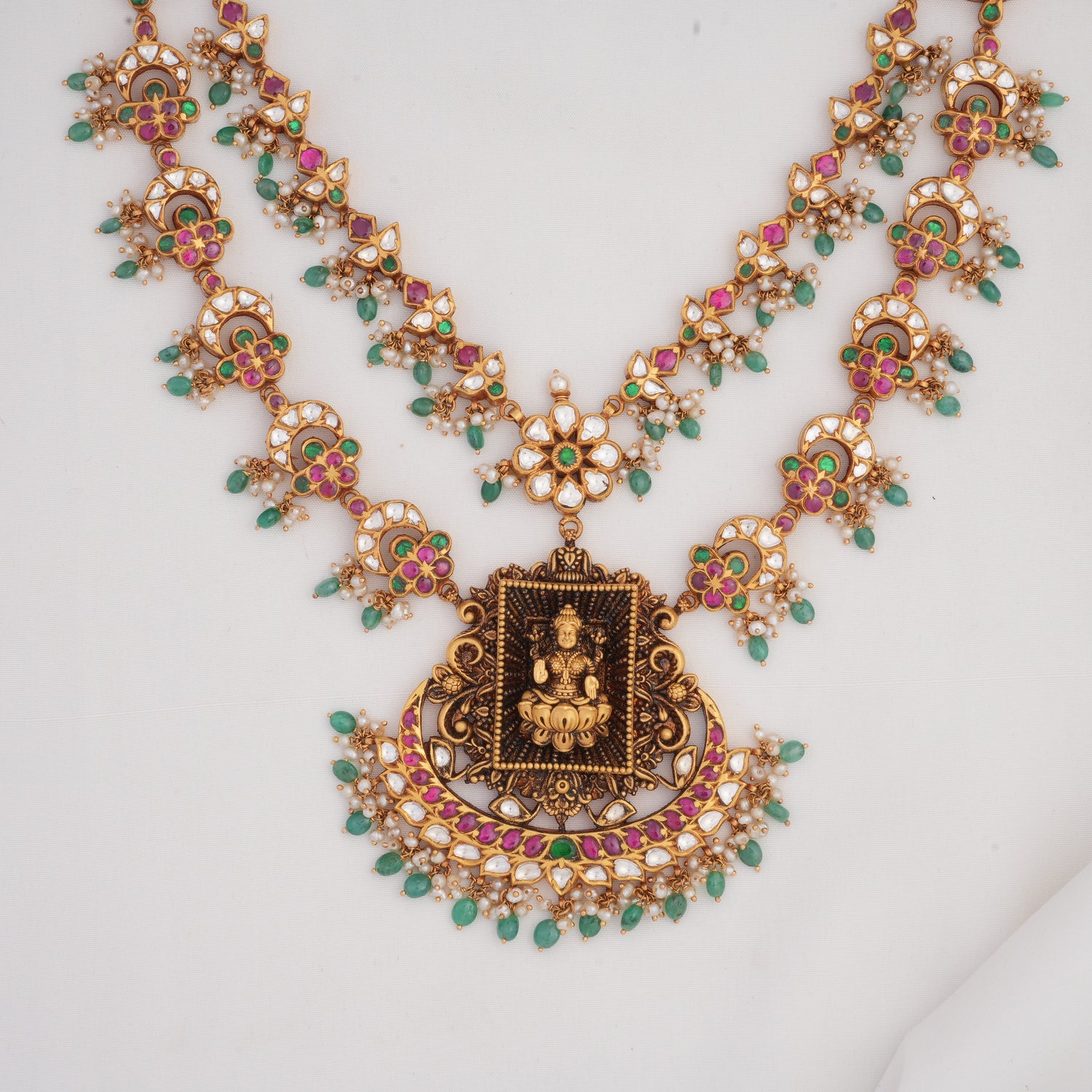 Grand Unique Antique Necklace