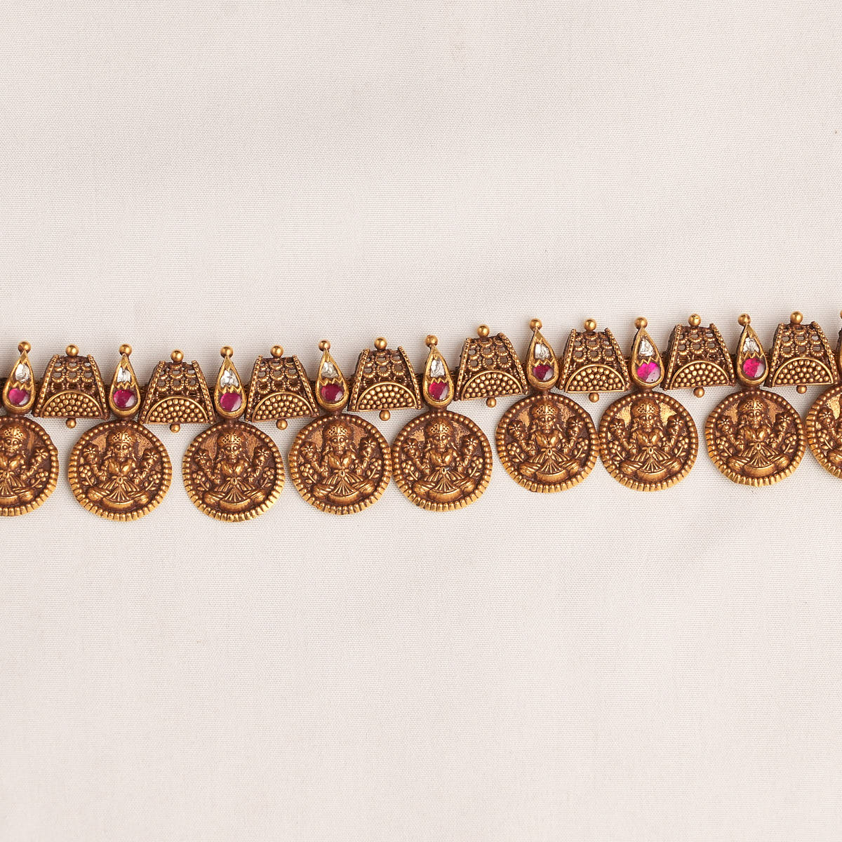 Unique Antique Kaasumalai Necklace Cum Oddiyanam