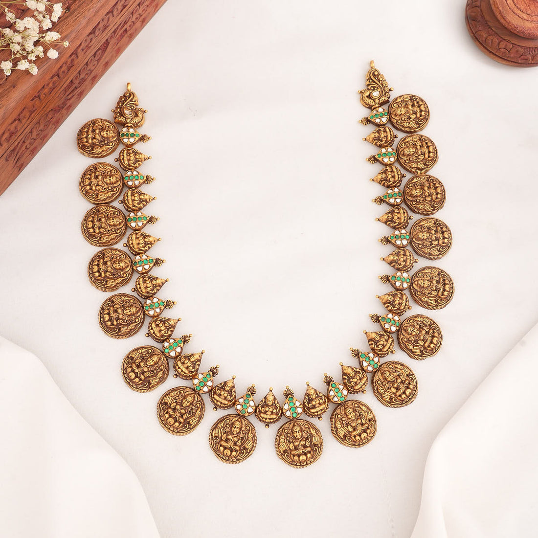 Lakshmi Antique Kaasumalai Necklace Cum Oddiyanam