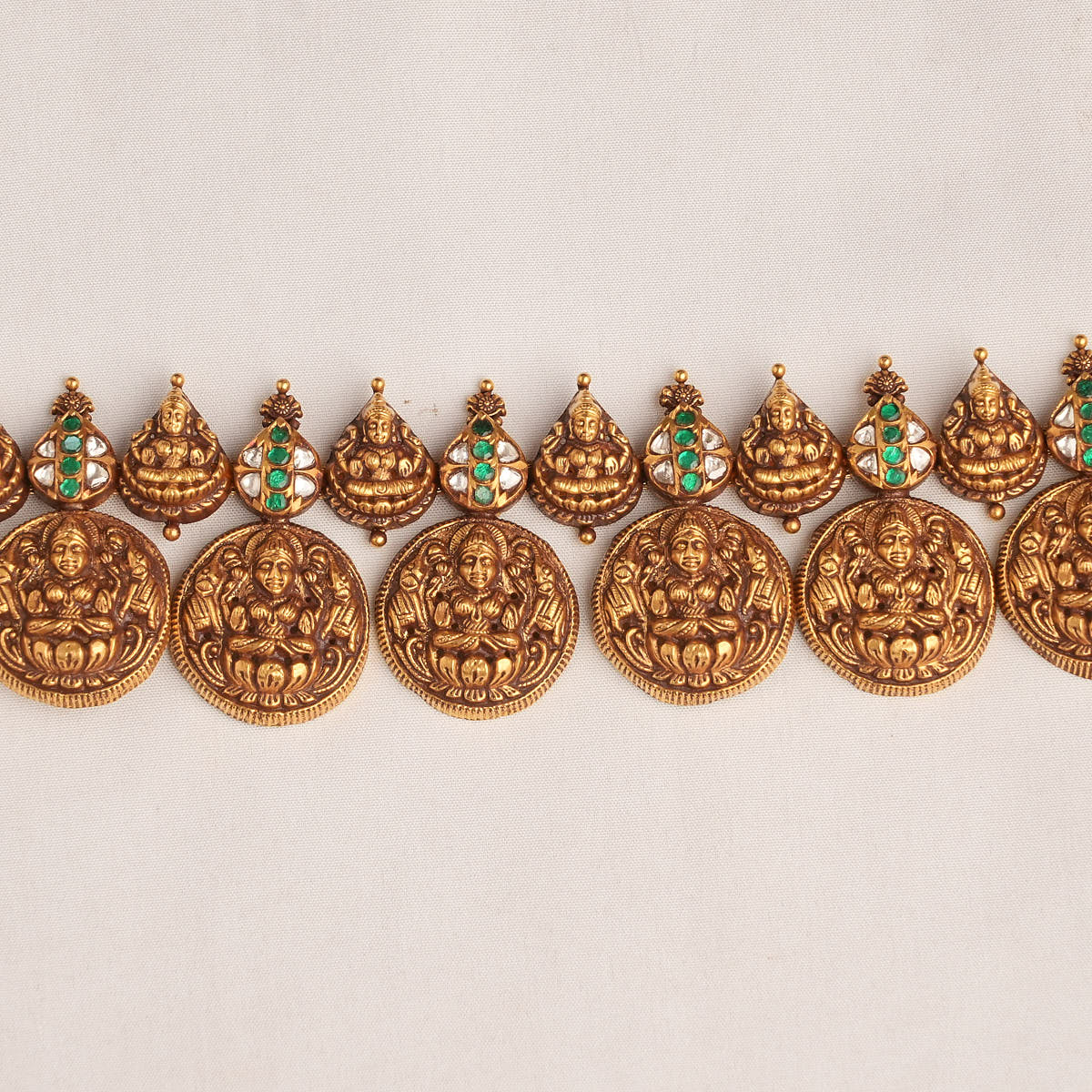 Lakshmi Antique Kaasumalai Necklace Cum Oddiyanam