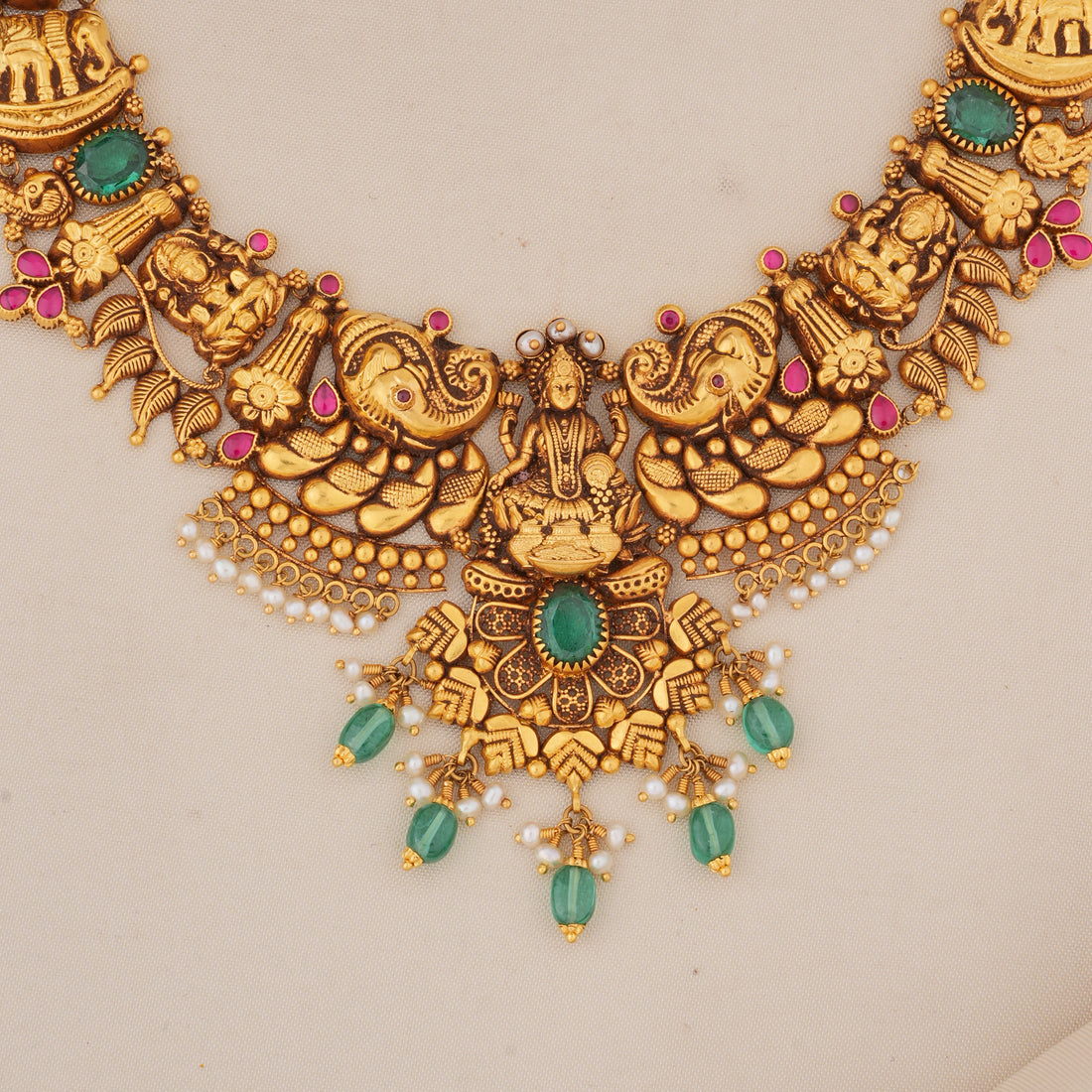 Radiant Antique Short Necklace