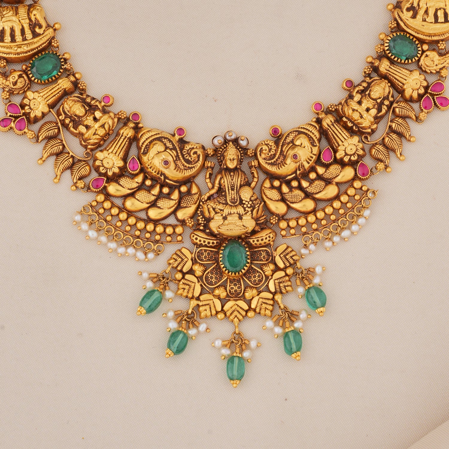 Radiant Antique Short Necklace
