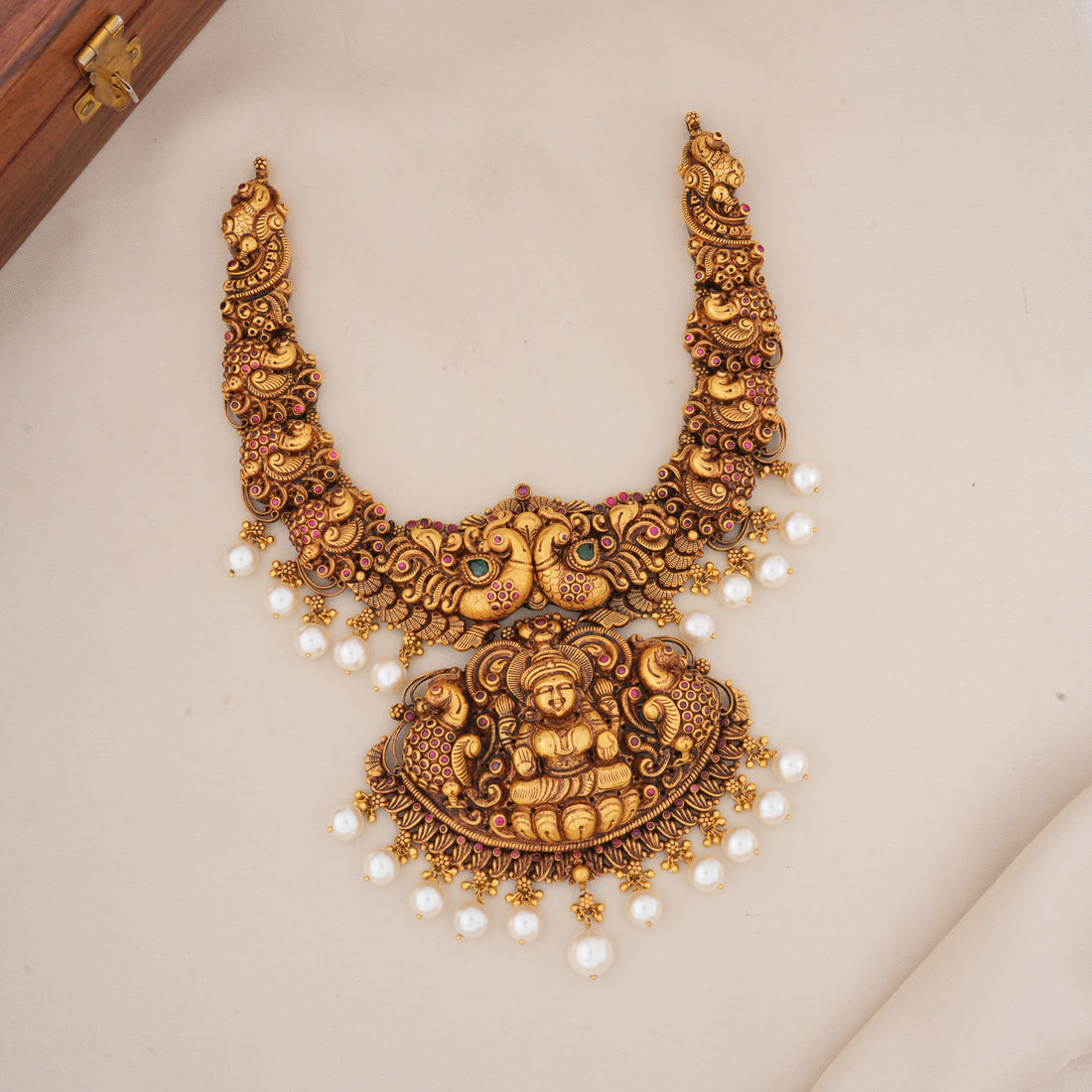Yazhini Antique Short Necklace