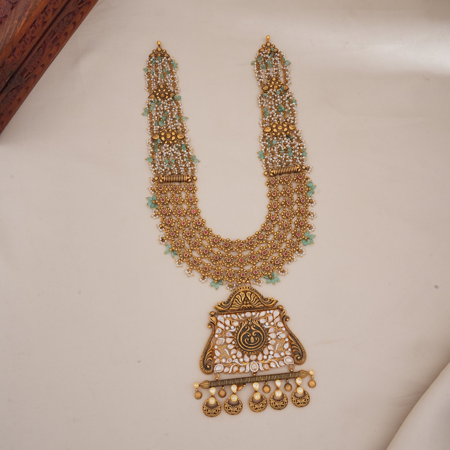 Graceful Antique Necklace