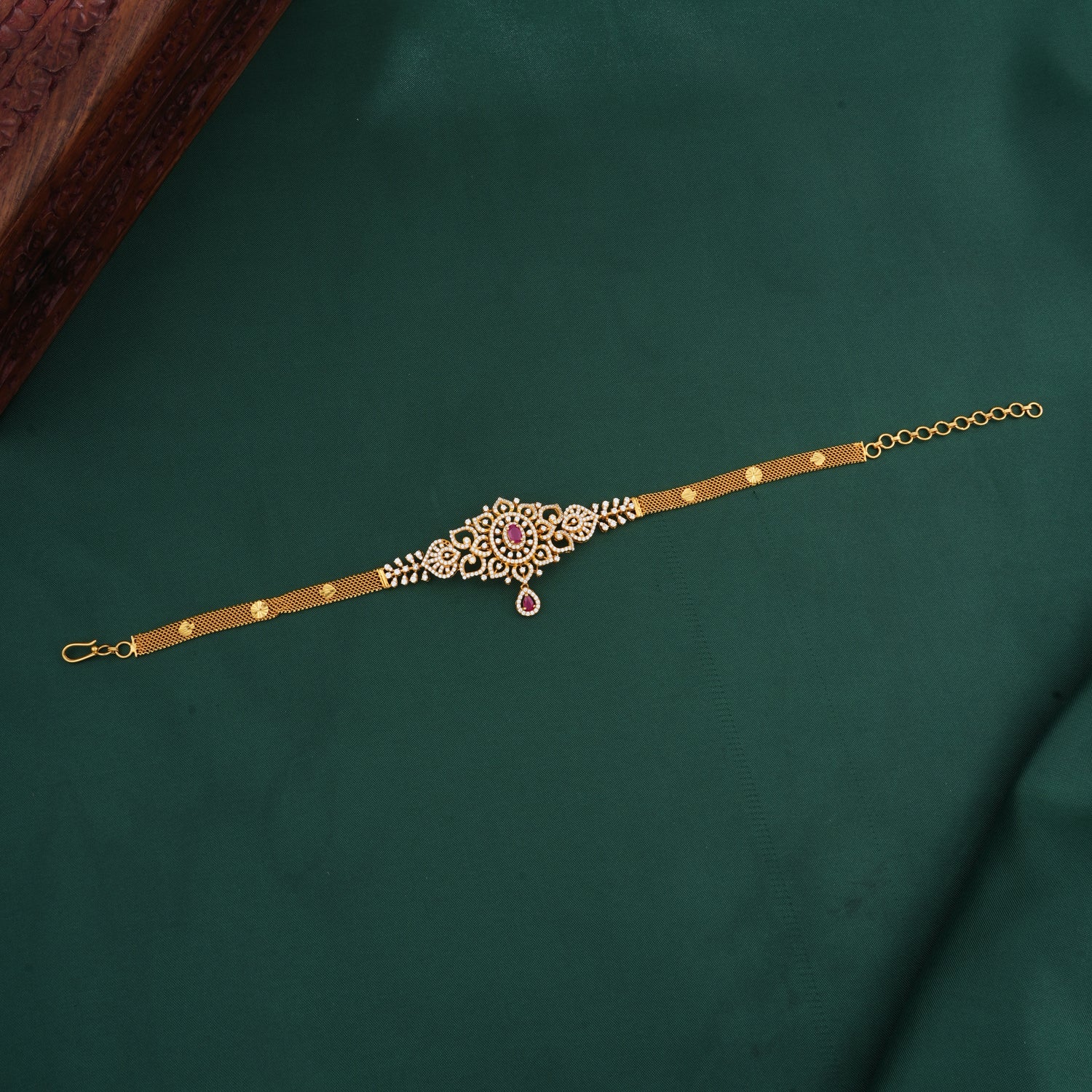 Pretty Look Choker Necklace