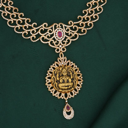 Gorgeous Look Short Necklace