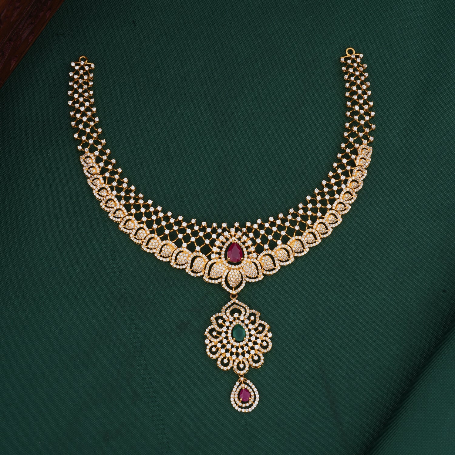 Sparkle Charm Short Necklace