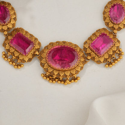 Bright and Brilliance Antique Short Necklace
