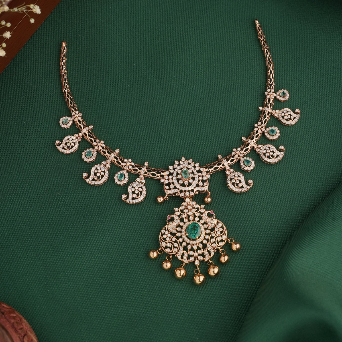 Lovely Short Necklace