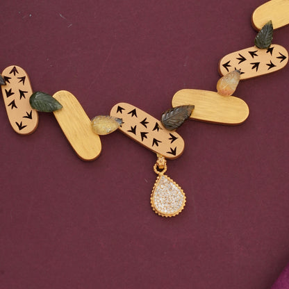 Trendy Look Antique Short Necklace Set