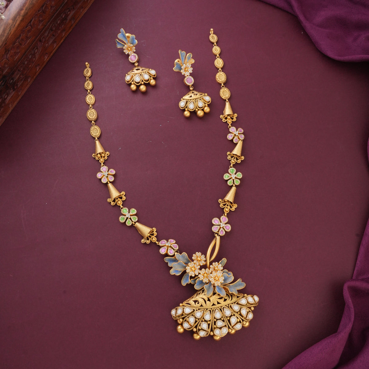 Amazing Antique Long Necklace Set