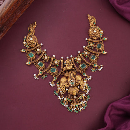 Enchanting Aura Antique Short Necklace